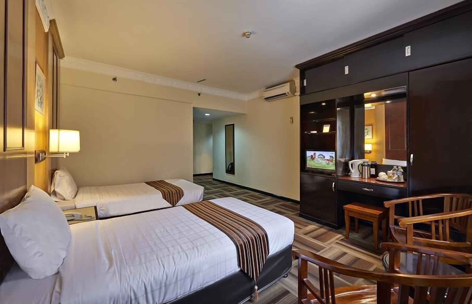 Palace Hotel Kuala Lumpur Bagian luar foto