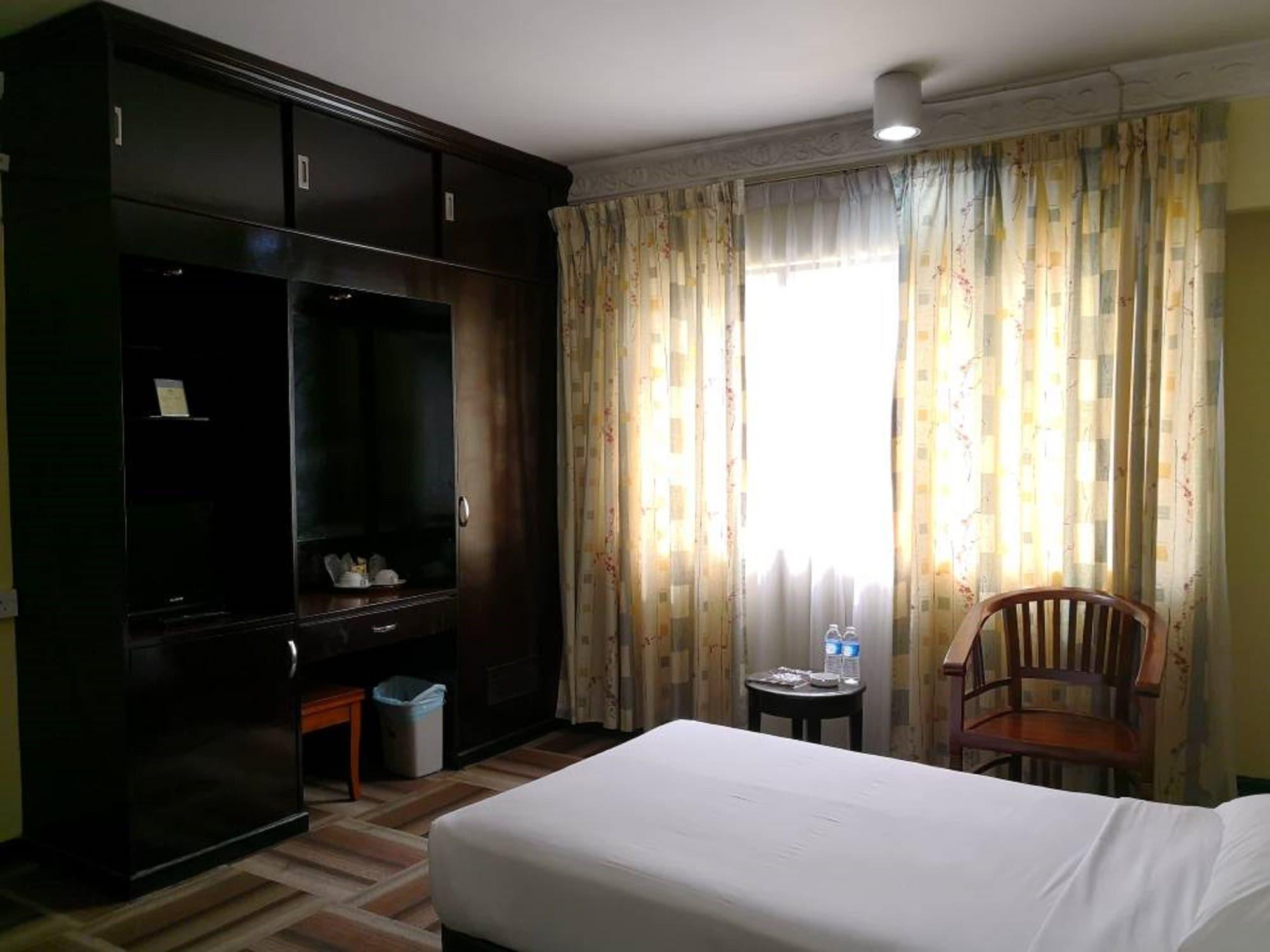 Palace Hotel Kuala Lumpur Bagian luar foto