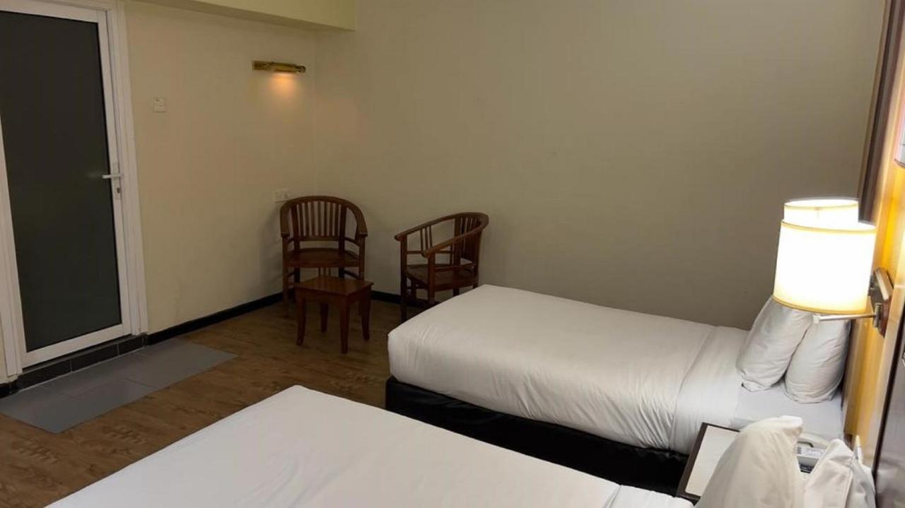 Palace Hotel Kuala Lumpur Bagian luar foto
